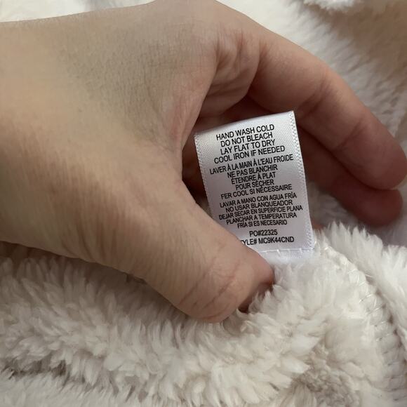 Bobeau Faux Fur Draped Cardigan Medium Cozy Casual Loungewear Snap Asymmetrical - Picture 9 of 9